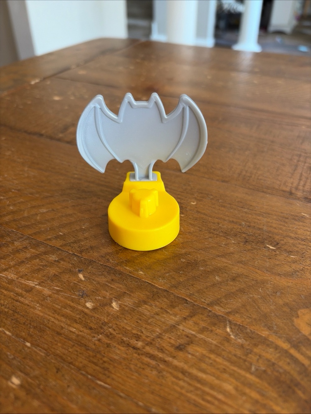 Little People DC Super Friends Batman Super Computer Yellow Batmobile Batcave